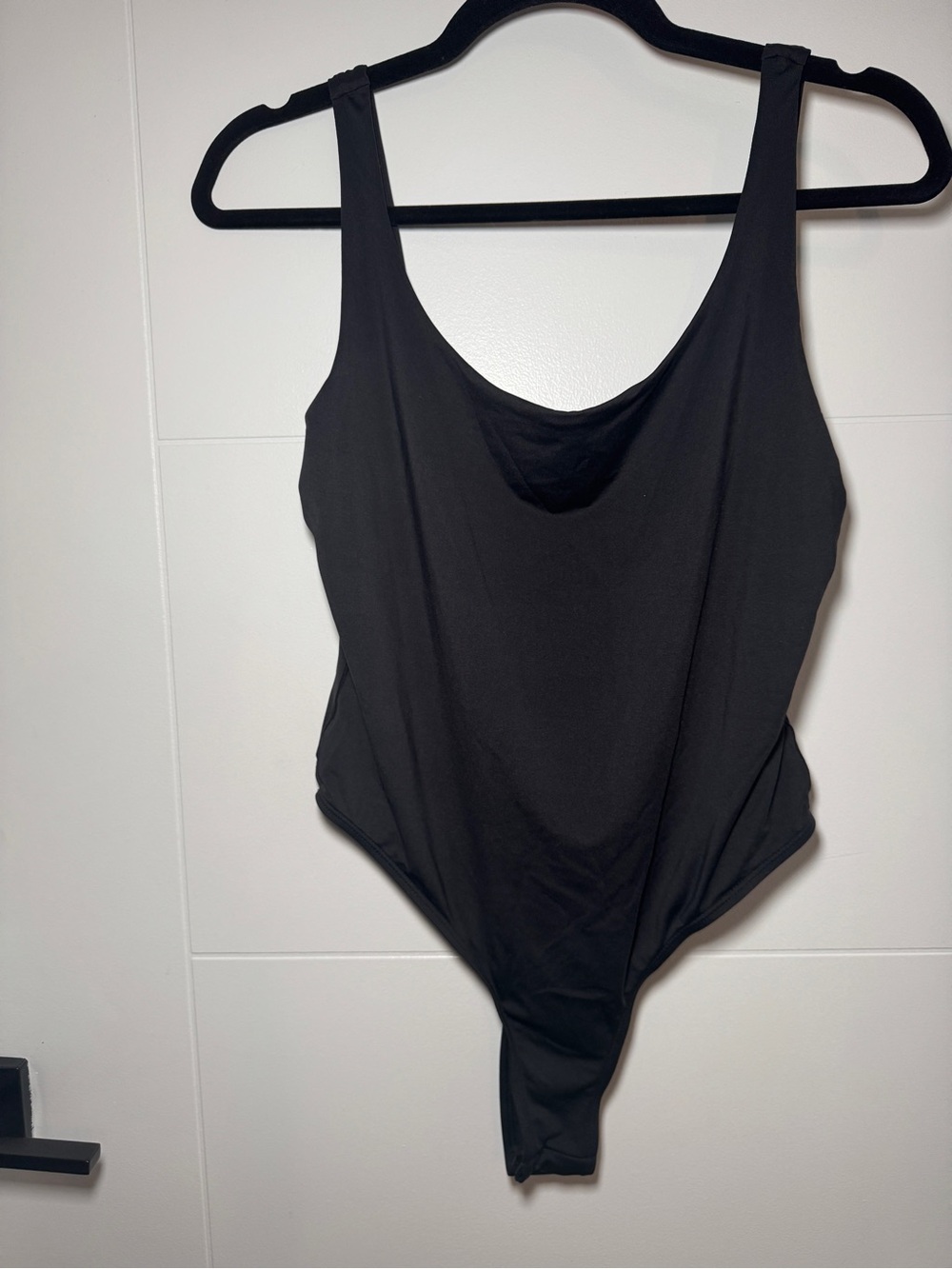 SHEIN Black Scoop Neck Bodysuit